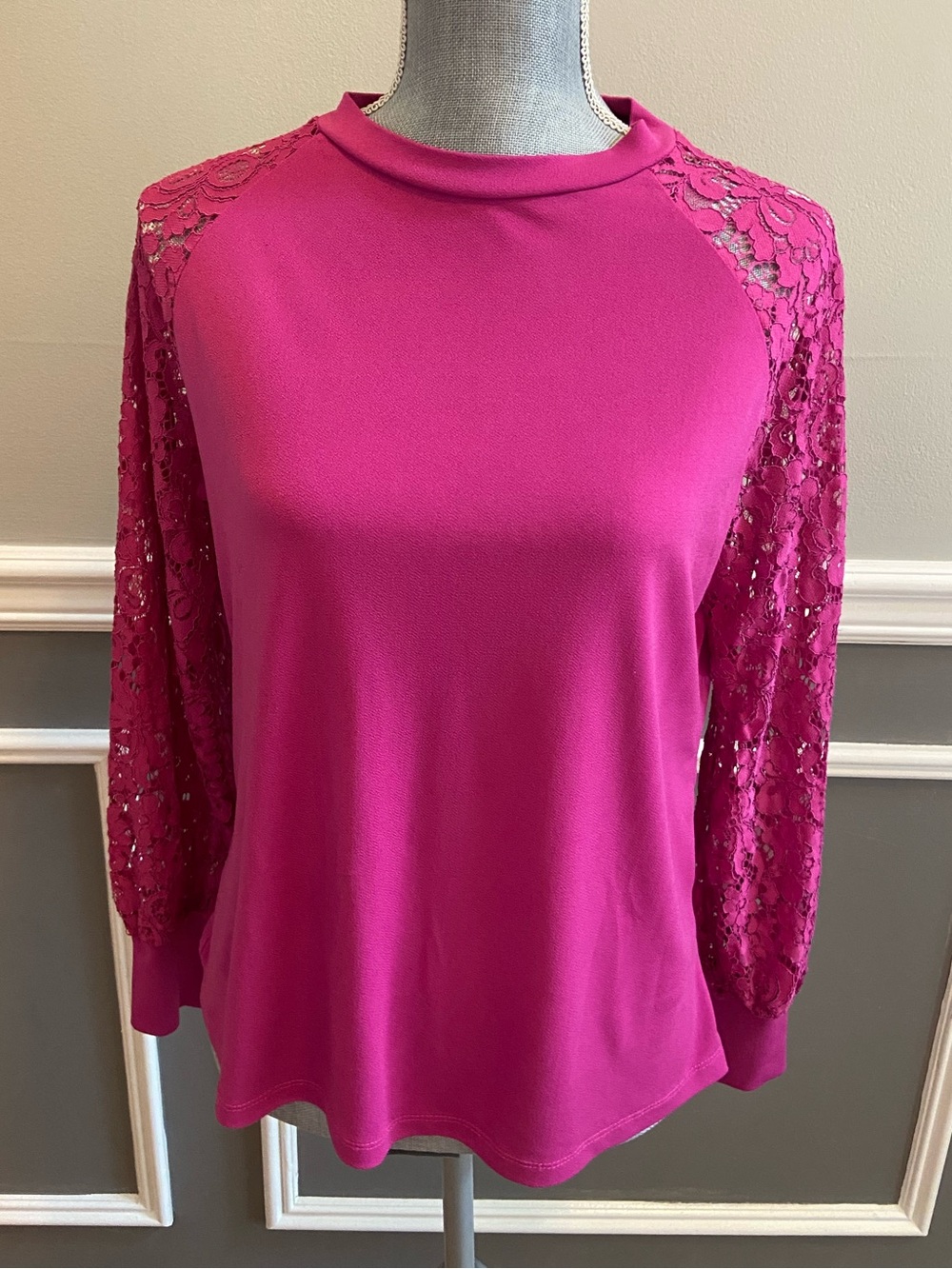 Pink Long Sleeve Blouse w/ Lace Floral Sleeves Women’s Size Medium